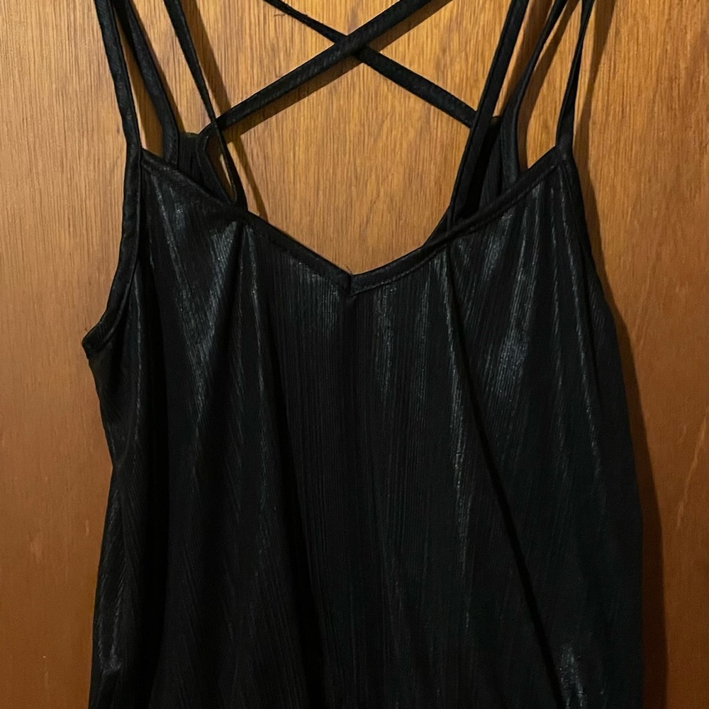 Black Sleeveless Backless Camisole